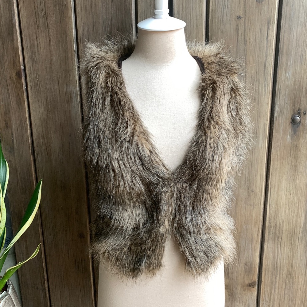 H&M • Faux fur Vest